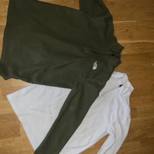 North Face Fleece - 2 st The North Face fleece Storleken är ”XL” men i kids och sitter som en S på mig.