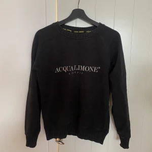 Aqua limone tröja - Mörkblå tröja från aqua limone i storlek XS💙