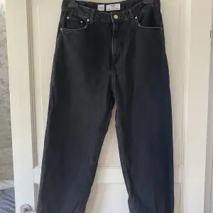 Svarta baggy jeans från Bershka✨