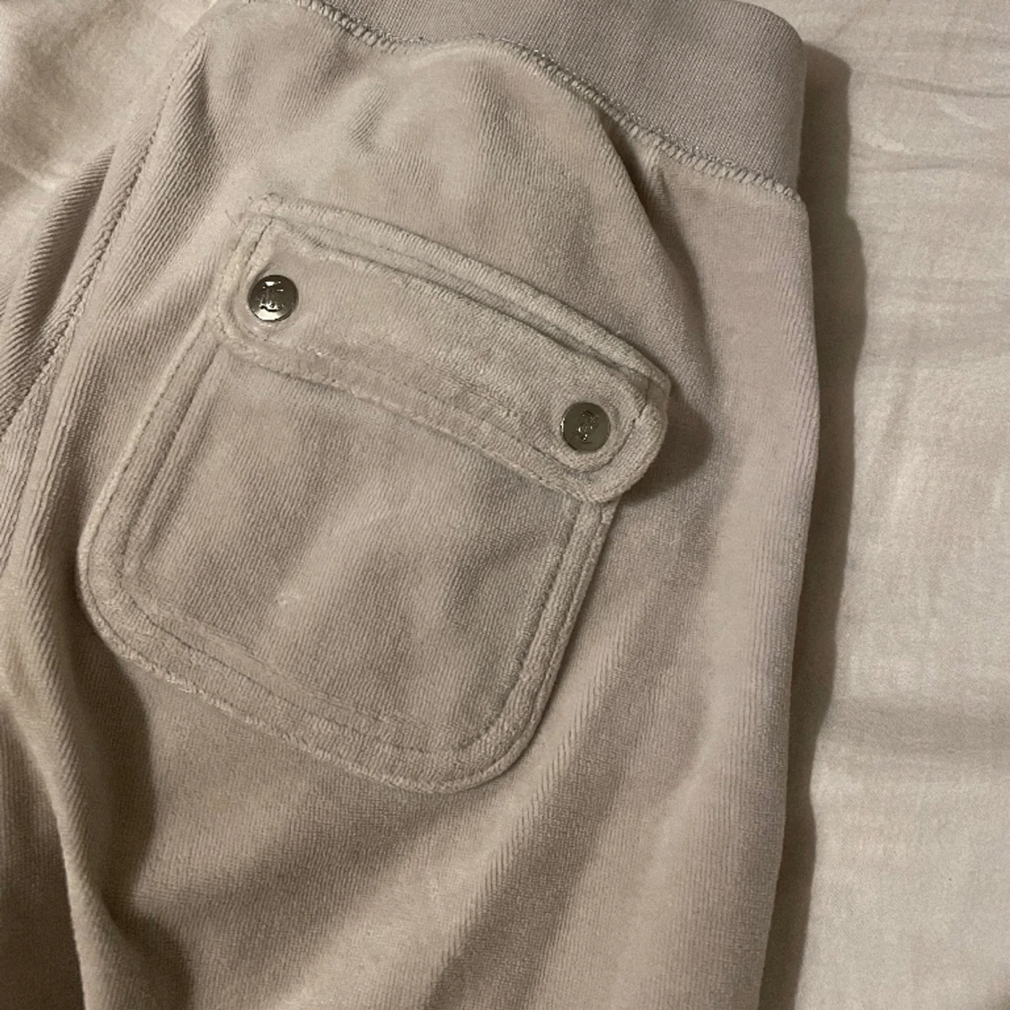 Juicy Couture mjukisbyxor