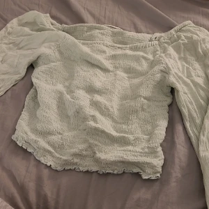 Grön tröja  - Grön blus från Kappahl