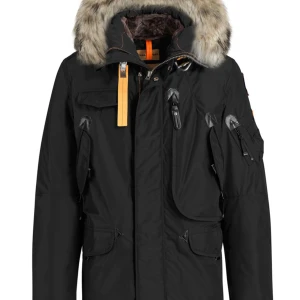 Parajumpers Righthand  - En riktigt fet parajumpers inköpt för ca 11k och jag säljer nu för 6,5! Jackan är i utmärkt skick och den har inga hål alls eller någon skada. Pris går att diskutera vid snabb affär.