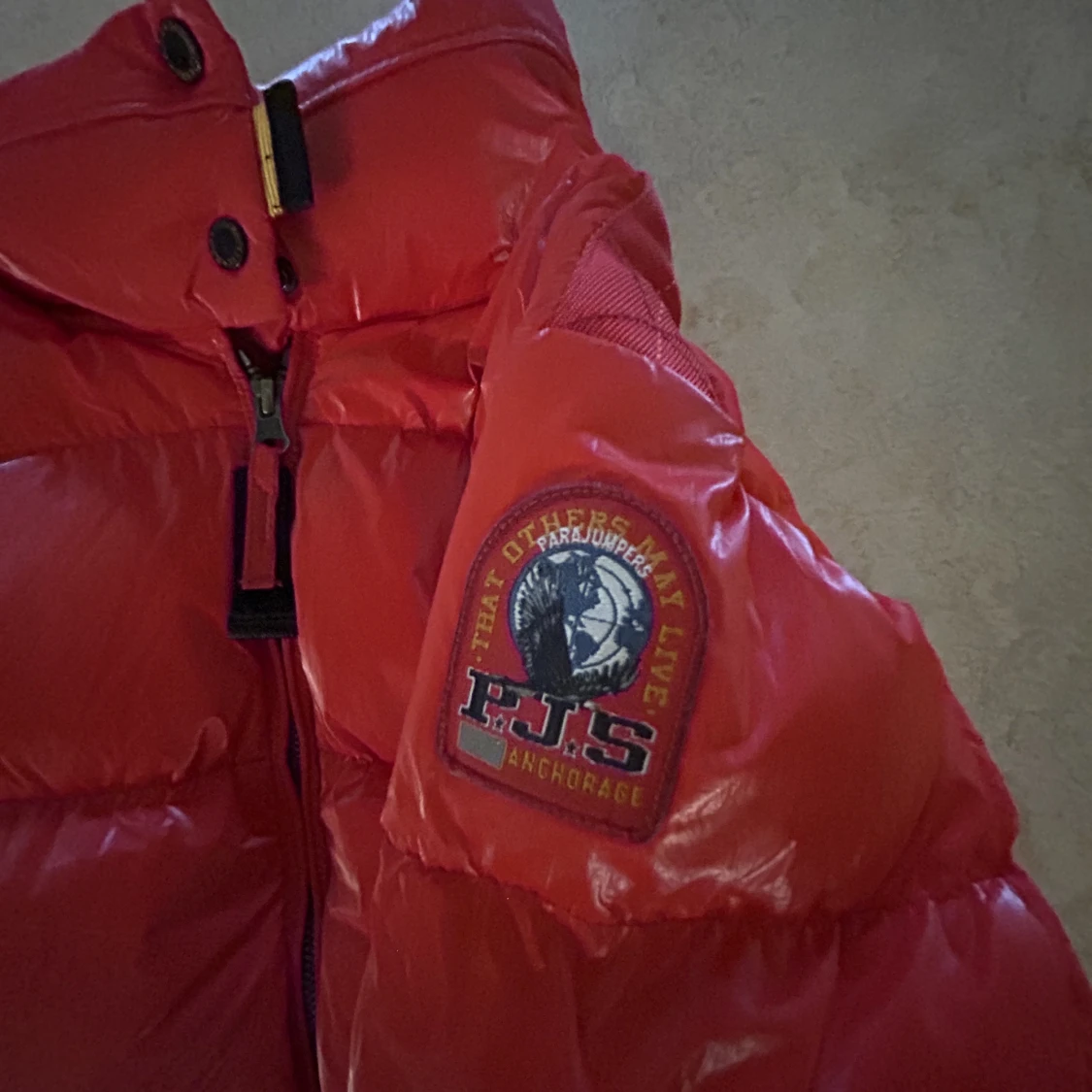 PJS röd jacka  - 90