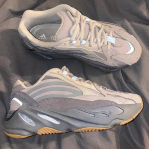 Yeezy tephra - Knappt använda