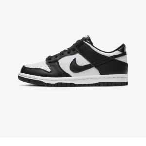 Panda dunks  - Säljer mina pandas då de inte kommer till någon användning, köptes i sommras i butik.  Köpare står för frakt