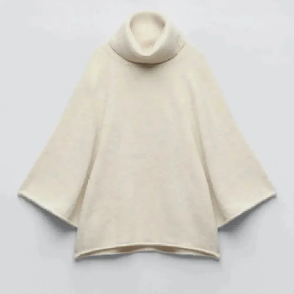 Säljer denna vita stickade tröja från zara. Använd fåtal gånger så i bra skick💕. Stickat.