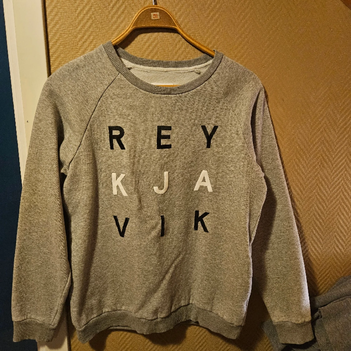 Crewneck