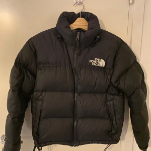 The north face jacka - Säljer en the north face dunjacka. Bra skick. 