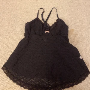 odd molly linne - jätte fint odd molly linne som inte kommer till användning. bra skick.