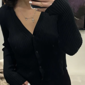 Kofta hm  - Kofta från hm säljes, skriv vid frågor eller intresse❤️