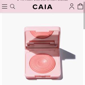 säljer denna super fina caia blushen, helt ny och helt oanvänd! säljer då jag köpte fel färg. färg- pink lemonade 