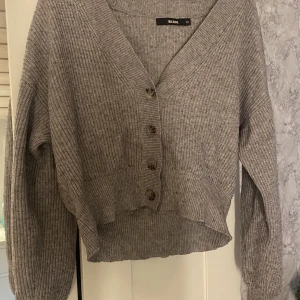 Stickad kofta - Stickad kofta i storlek Xs