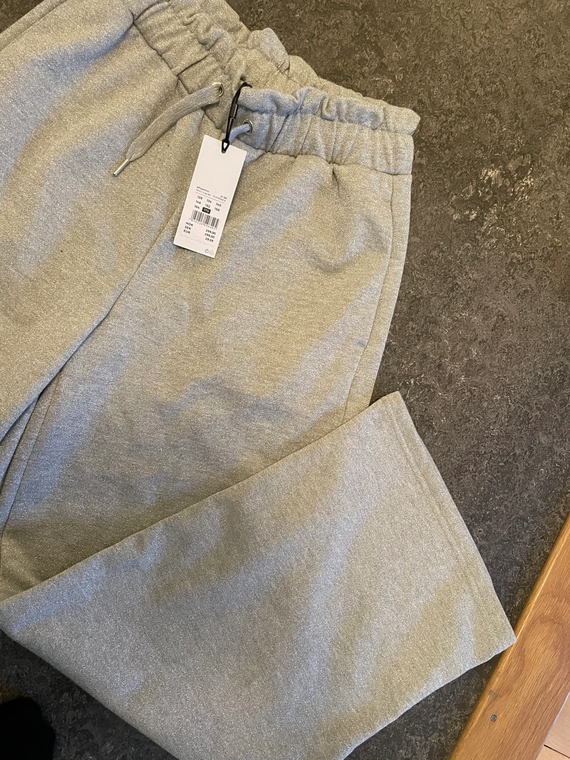 Glittrig mjukisbyxa  - 90