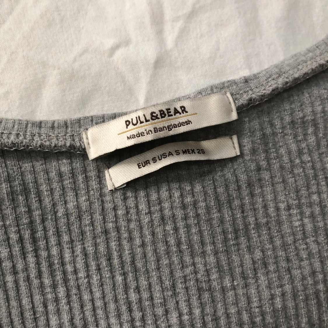 Grå kort klänning - 91