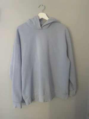Blå hoodie  - Blå hoodie/utan snören  