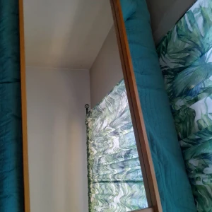 Spegel - Det är en stor spegel, tycker den är bra. Jag tar bara emot kontanter inte swish och jag möter bara 