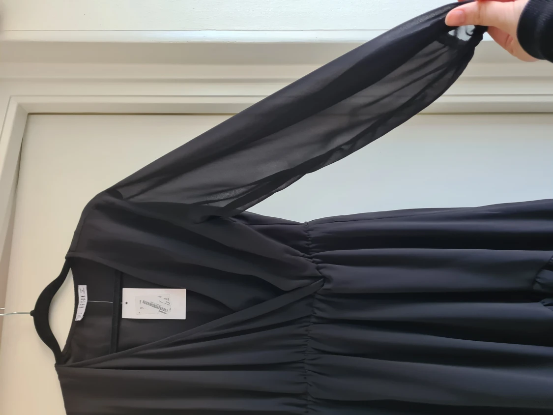 Helt ny klänning!  - 90