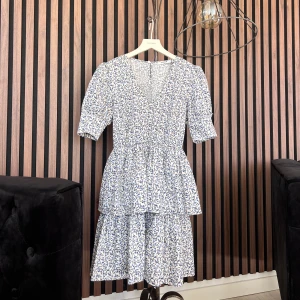 Klänning  - Nästintill oanvänd!! Superfin! 