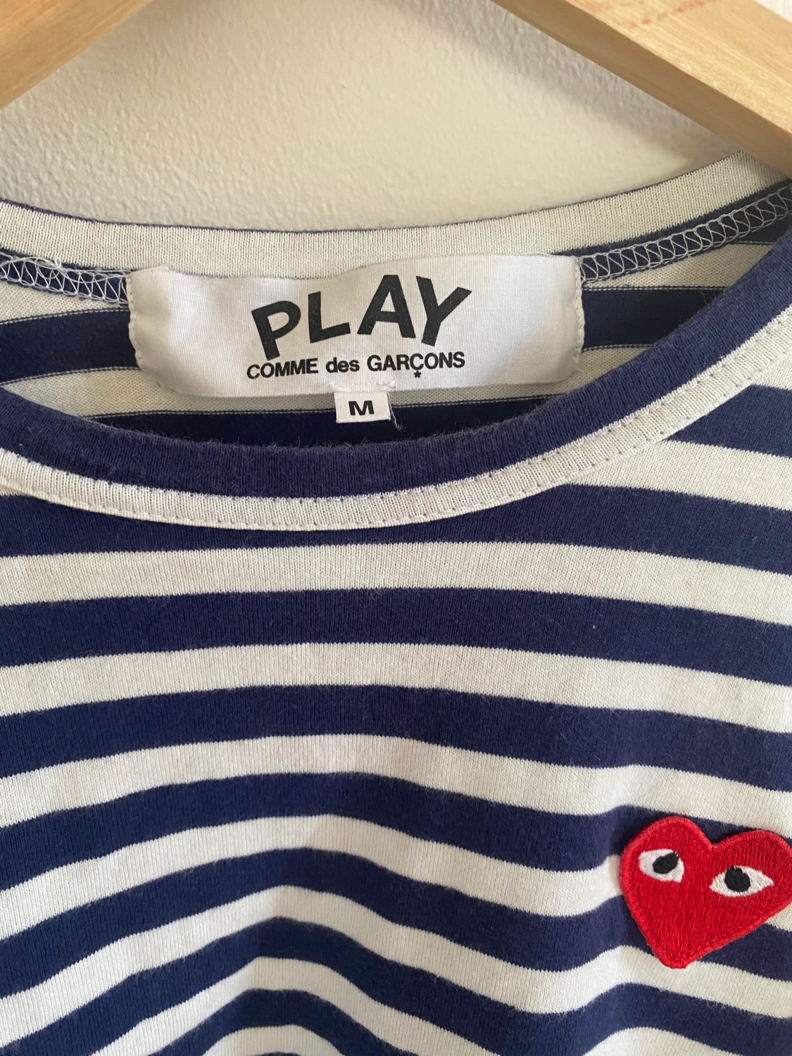 Comme Des Garçons tröja.  - 90