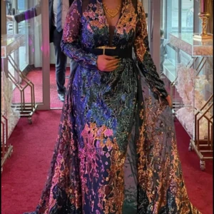 Balklänning  - Jätte ny klänning använd endast en gång en kort stund 