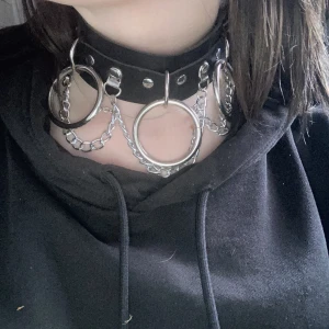 Choker  - Använd några gånger  Skriv till mig vid intresse eller för fler bilder  Endast swish 