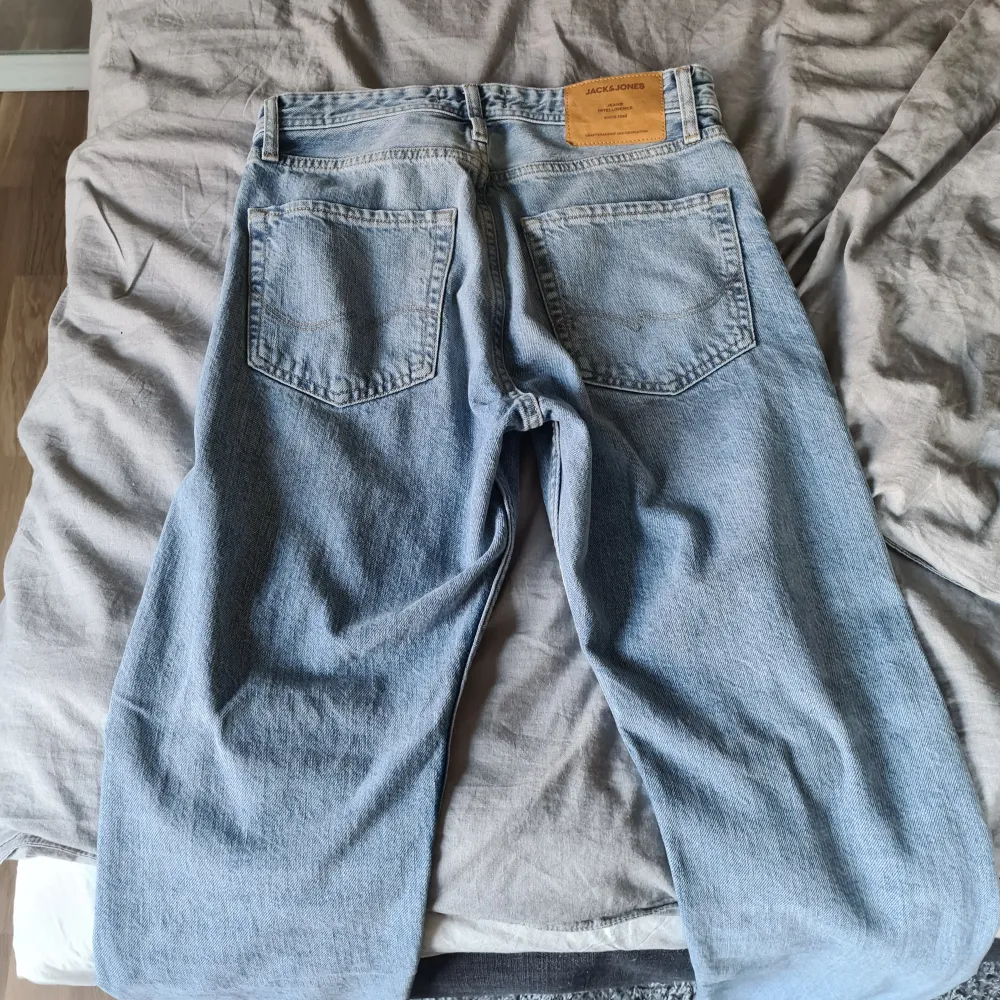 Ett par jeans son jag knappt har använt i storlek 27/30 och loose fit.. Jeans & Byxor.