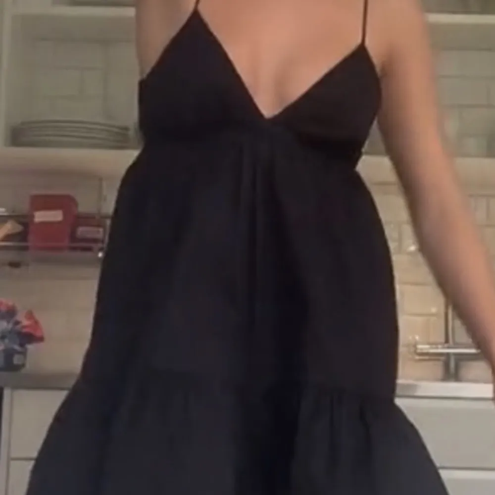 Super fin svart klänning från zara . Klänningar.