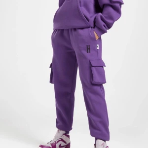 Hoodrich mjukisbyxor  - Ny skick, använt en gång. Hoodrich mjukisar i storlek S. Säljs pga Förstor storlek