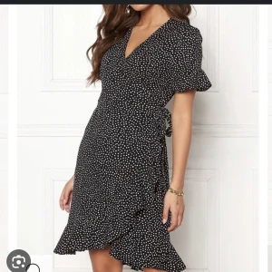 Vero Moda klänning  - Jätte fin klänning i strl xs