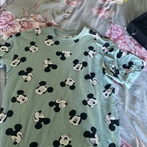 Nattlinne/tröja - Ett Musse pigg nattlinne 