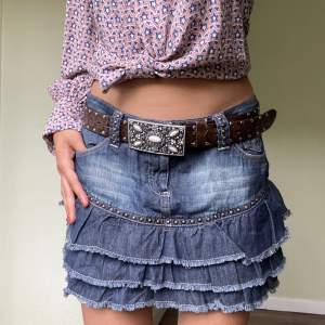 Snygg vintage kjol från esprit i storlek 38🩷🩷 midjemått: 82cm, skriv för fler bilder!!! 
