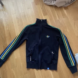 Adidas tröja - Zip up! 