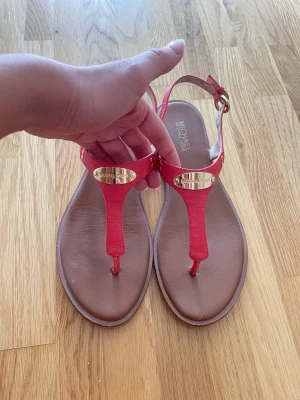 Michael kors sandaler - Använda fåtal gånger  Ord pris 1500 kr