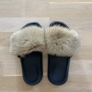 Tofflor - Storlek 40