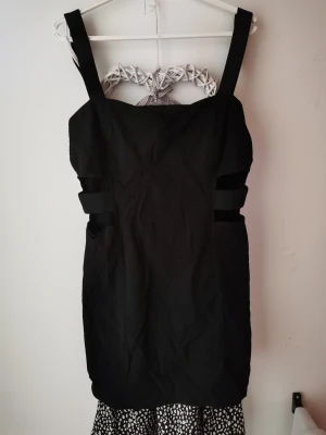 Klänning L xl stretch  - Hold in material 