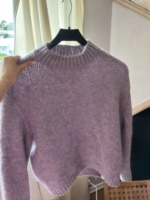 Stickad från zara - Lila stickad tröja från zara, i storlek s💕