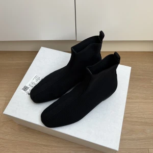 Arket Mesh stövlar  - Nypris 1990