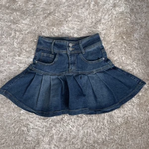 Jeans-kjol - Fin jeans kjol från SHEIN aldrig använd strl XS, 100kr +frakt