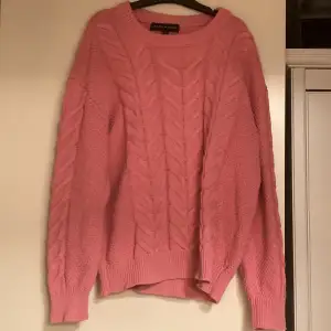 Rosad stickad tröja ifrån märket Pahladium!♡ Super fint skick och knappast använd, står L på storleken!♡