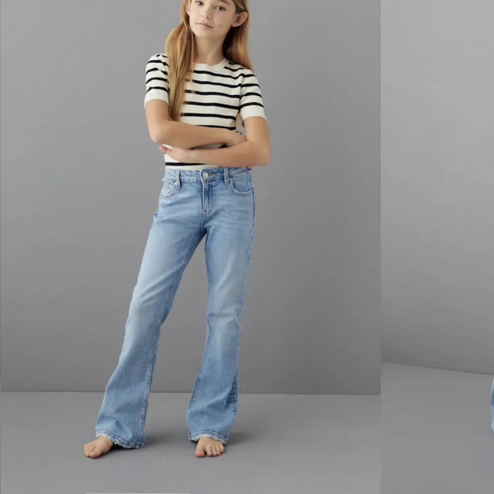 Intressekoll på mina jeans ifrån Young Gina dem är i stl 158 men passar mig som brukar bära xs/34 i jeans💕Kontakta privat om ni vill ha egna bilder på jeansen eller om ni har några frågor💗. Jeans & Byxor.