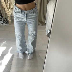 Monki jeans - Passar tyvärr inte, använda fåtal gånger ☺️