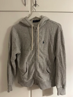 Ralph Lauren Zip Hoodie - Utgångspris 995:- Använd fåtal gånger 