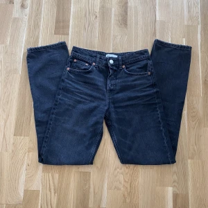 Zara midrise jeans - säljer fina jeans i super skick💖