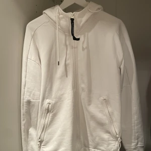 Cp company hoodie - Väldigt bra skick inga defekter alls. Bara att höra av sig vid funderingar 