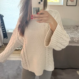 Flätstickad tröja  - Säljer min fina från Gina Tricot 🧸