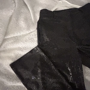 Byxor - ascoola glitterbyxor, perfekt till nyår 😙 använda 1 gång!!