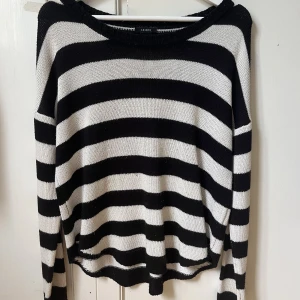 Tröja lindx - Säljer min randiga tröja från Lindex som inte kommer till användning.