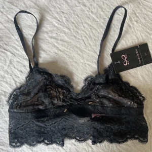 Bh bralette hunkemöller XS - Bralette / bh från hunkemöller Oanvänd lappar är kvar. Storlek XS
