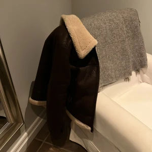 Höst/vinter jacka!!  - Coolaste och mysigaste jackan från NA-KD. 