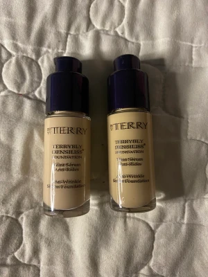 Foundation By Terry - Foundation By Terry. Färger: Natural Beige. Nypris ca. 500kr En för 90 båda för 150